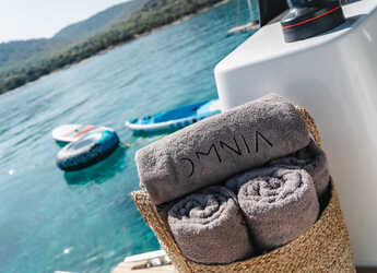 Alquilar catamarán en Marina Zeas - Lagoon 46 