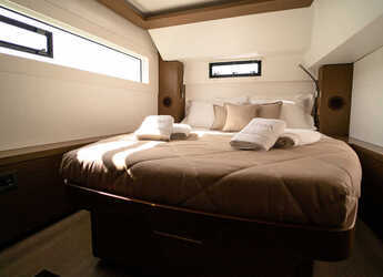 Alquilar catamarán en Marina Zeas - Lagoon 46 