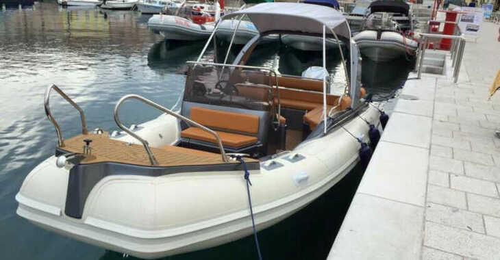 Rent a motorboat in Zadar Marina - Shark BF 23 Sport