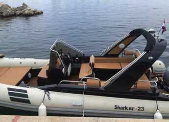 Chartern Sie motorboot in Zadar Marina - Shark BF 23 Sport