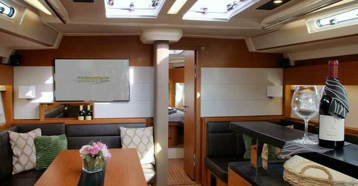 Rent a sailboat in Veruda - Hanse 588