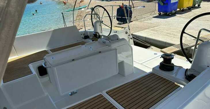 Rent a sailboat in Marina Rogač - Sun Odyssey 490