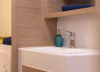 Louer catamaran à Marina Frapa - Lagoon 42