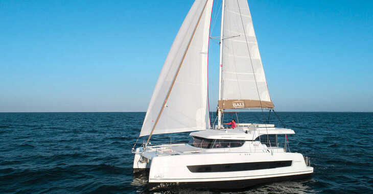 Rent a catamaran in ACI Marina Dubrovnik - Bali Catspace