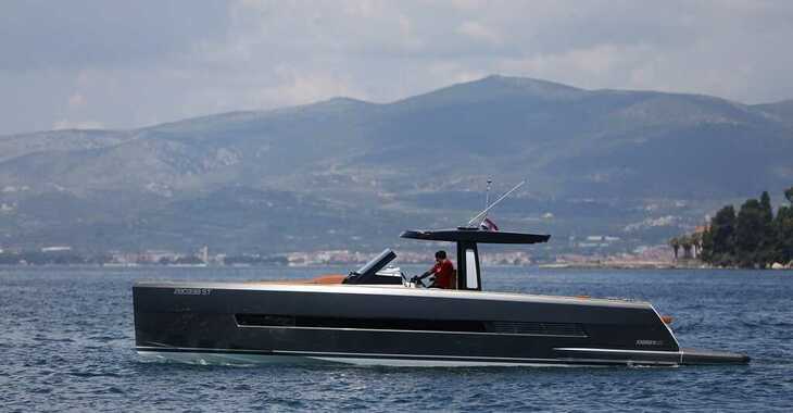 Chartern Sie yacht in Marina Kastela - Fjord 44 Open