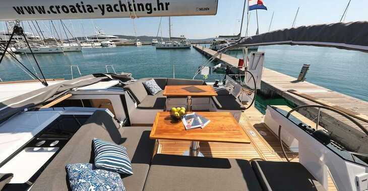 Rent a sailboat in Marina Kastela - Hanse 460 - 4 cab.