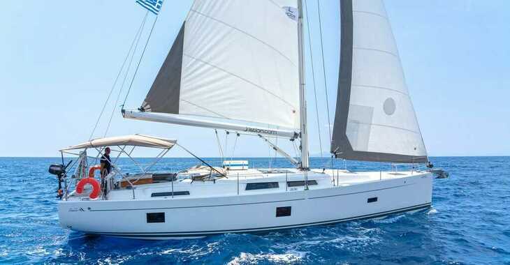 Rent a sailboat in Alimos Marina - Hanse 458