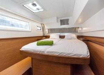 Chartern Sie katamaran in Mykonos Marina - Lagoon 42 A/C & GEN.