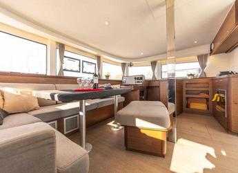 Chartern Sie katamaran in Mykonos Marina - Lagoon 42 A/C & GEN.