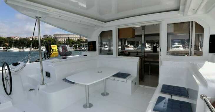 Rent a catamaran in Marina Novi - Excess 12