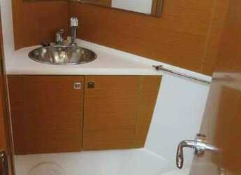 Rent a sailboat in Real Club Náutico de Palma - Sun Odyssey 44i