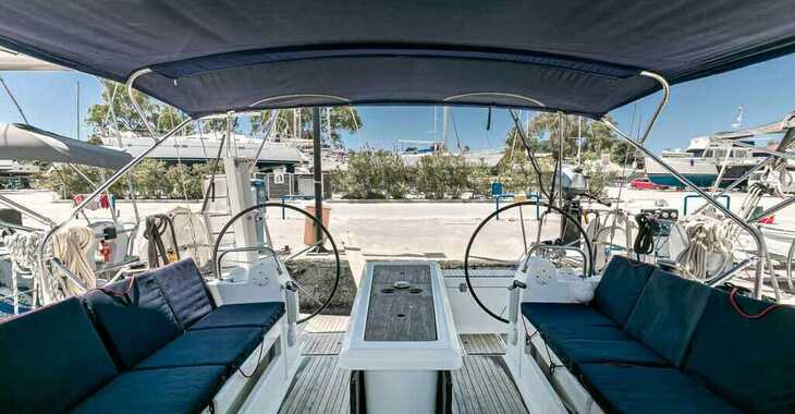 Rent a sailboat in Marina Gouvia - Dufour 412