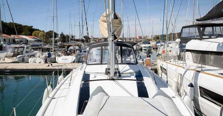 Rent a sailboat in ACI Pomer - Oceanis 46.1