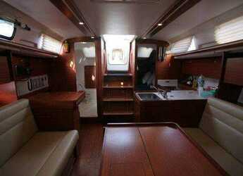 Rent a sailboat in Contra Muelle Mollet - Dufour 335 GL