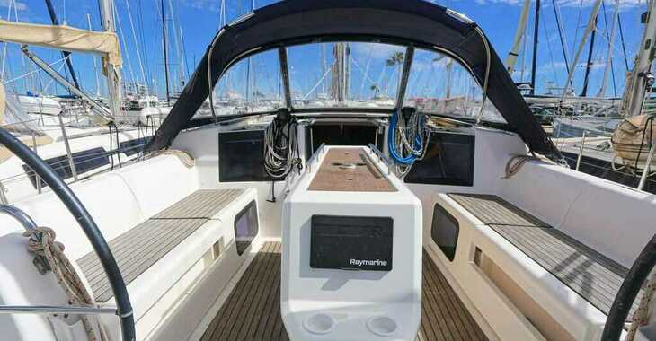 Rent a sailboat in Contra Muelle Mollet - Dufour 412