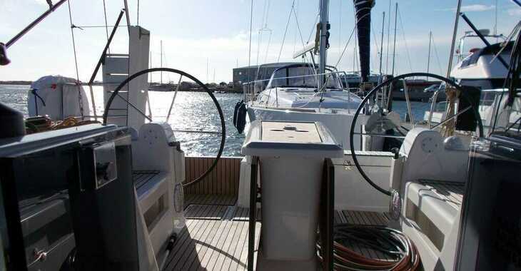 Chartern Sie segelboot in Contra Muelle Mollet - Dufour 412