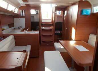 Rent a sailboat in Real Club Náutico de Palma - Dufour 412