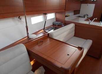 Rent a sailboat in Real Club Náutico de Palma - Dufour 412