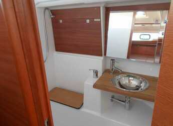 Rent a sailboat in Real Club Náutico de Palma - Dufour 412