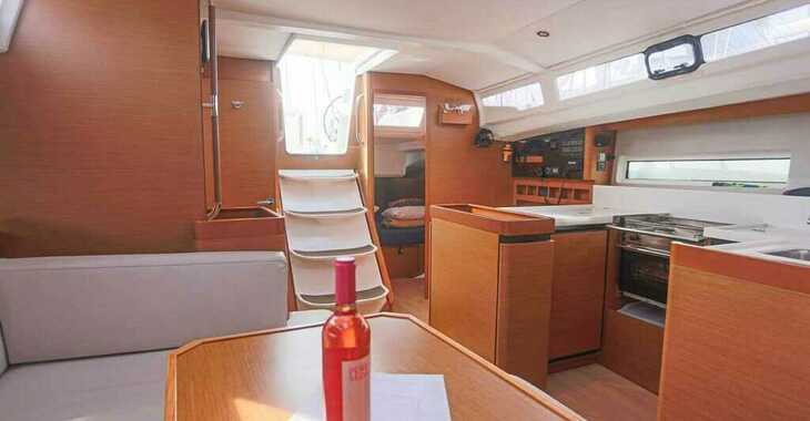 Rent a sailboat in Contra Muelle Mollet - Sun Odyssey 440