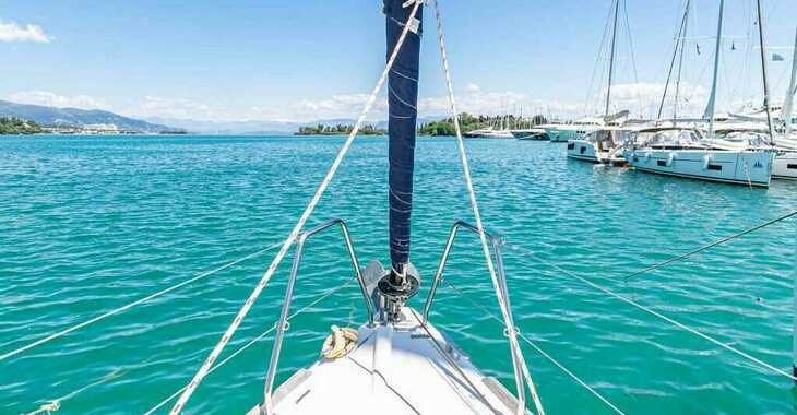 Rent a sailboat in Marina Gouvia - Dufour 382 GL