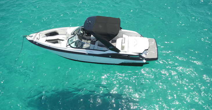 Rent a motorboat in Marina Ibiza - Monterey 288 Super Sport