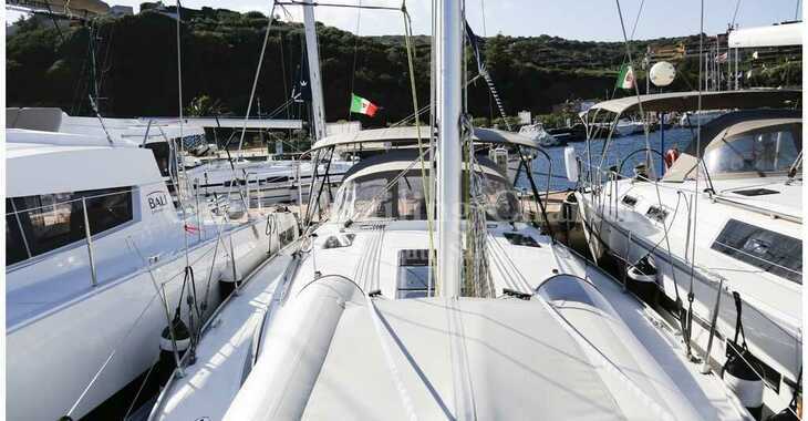 Rent a sailboat in Marina di Cannigione - Bavaria Cruiser 41