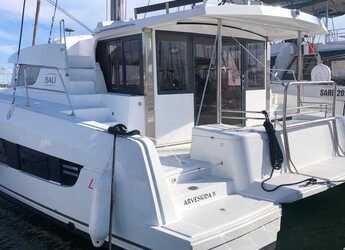 Chartern Sie katamaran in Marina dell'Isola  - Bali 4.2