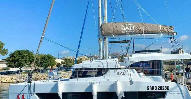 Rent a catamaran in Marina dell'Isola  - Bali Catspace