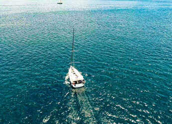 Chartern Sie segelboot in Marina Zeas - Sun Odyssey 440