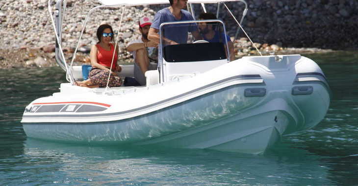 Chartern Sie schlauch-/beiboot in Marina Ibiza - Selva Marine 650 DS