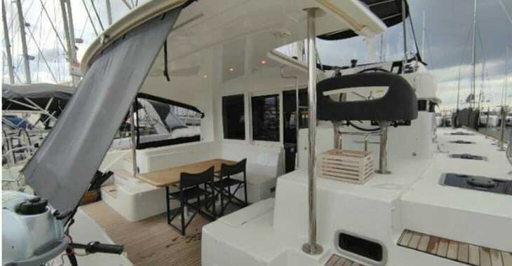 Rent a catamaran in Alimos Marina - Lagoon 40 - 4 + 2 cab