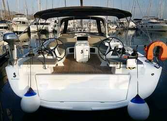 Rent a sailboat in Alimos Marina - Oceanis 51.1 - 5 + 1 cab.