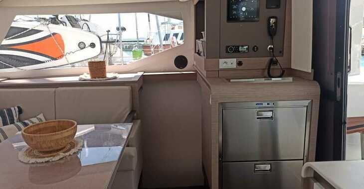 Rent a catamaran in Paros Marina - Fountaine Pajot Isla 40 - 4 + 1 cab.