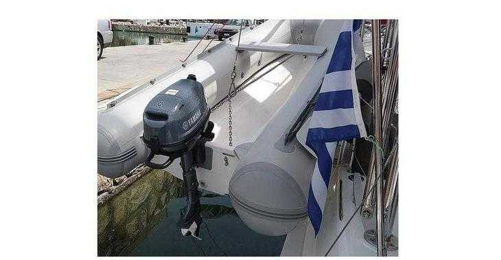 Rent a catamaran in Marina Zeas - Lagoon 42 - 4 + 2 cab.