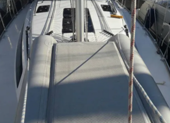 Rent a sailboat in D-Marin Marina Lefkas - Bavaria Cruiser 37 - 3 cab.