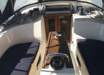 Rent a sailboat in D-Marin Marina Lefkas - Bavaria Cruiser 37 - 3 cab.