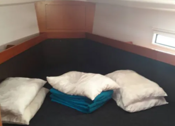 Rent a sailboat in D-Marin Marina Lefkas - Bavaria Cruiser 37 - 3 cab.