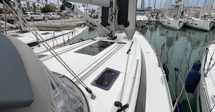 Rent a sailboat in D-Marin Lefkas Marina - Bavaria Cruiser 41 - 3 cab.