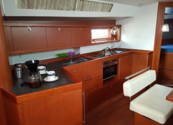 Rent a sailboat in D-Marin Marina Lefkas - Oceanis 45 - 4 cab.
