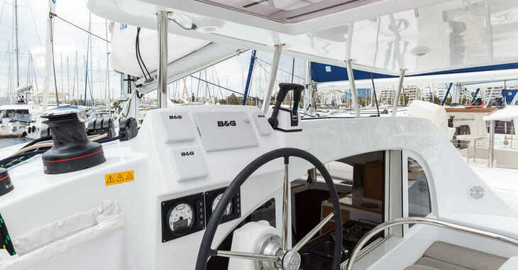 Louer catamaran à Alimos Marina - Lagoon 380 S2 - 4 + 2 cab.