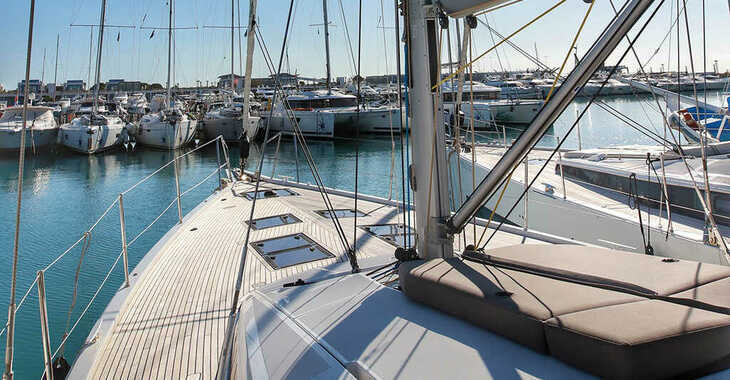 Chartern Sie segelboot in Agios Kosmas Marina - Jeanneau 60