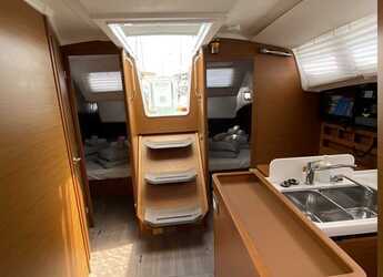 Chartern Sie segelboot in Trogir (ACI marina) - Sun Odyssey 410 - 3 cab.