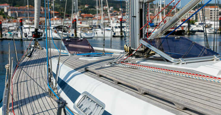 Chartern Sie segelboot in Monte Real Club de Yates de Baiona - Grand Soleil 43