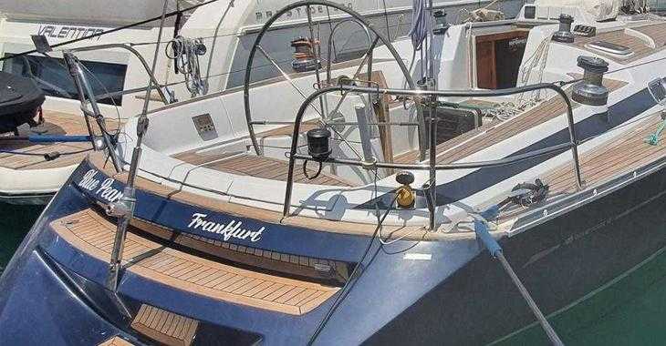 Rent a sailboat in Monte Real Club de Yates de Baiona - Grand Soleil 43