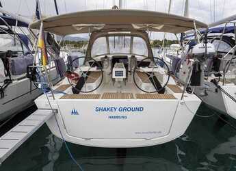 Rent a sailboat in Marina dell'Isola  - Dufour 360 GL - 3 cab.