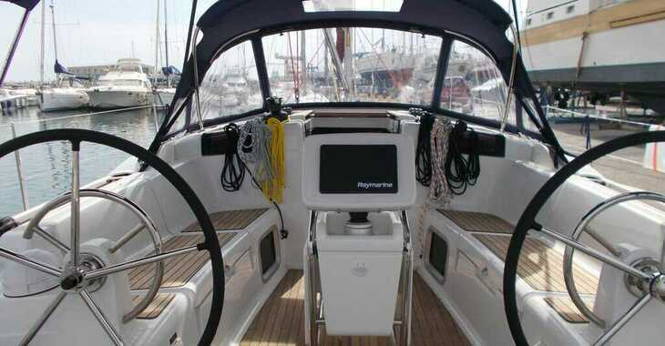 Rent a sailboat in Marina dell'Isola  - Sun Odyssey 419