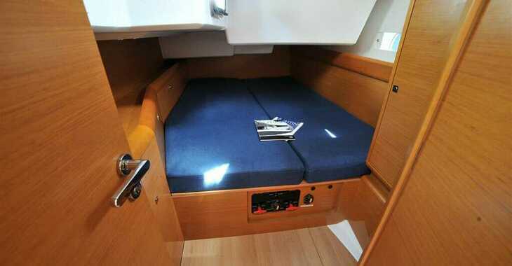 Rent a sailboat in Marina dell'Isola  - Sun Odyssey 509 - 5 cab.