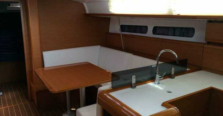 Rent a sailboat in Marina dell'Isola  - Sun Odyssey 409