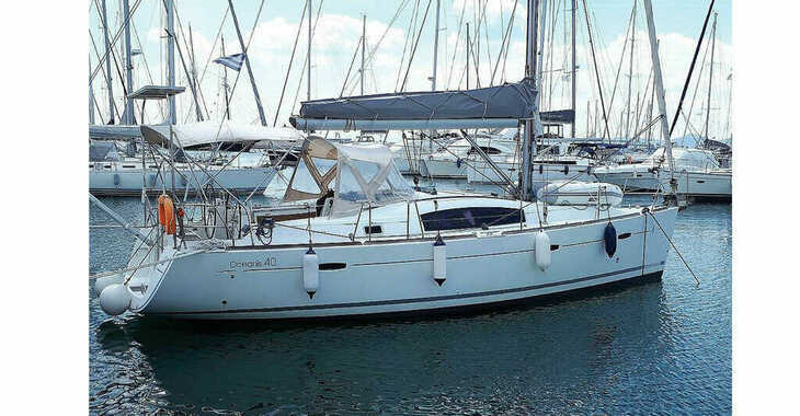 Chartern Sie segelboot in Marina Eleusis - Oceanis 40